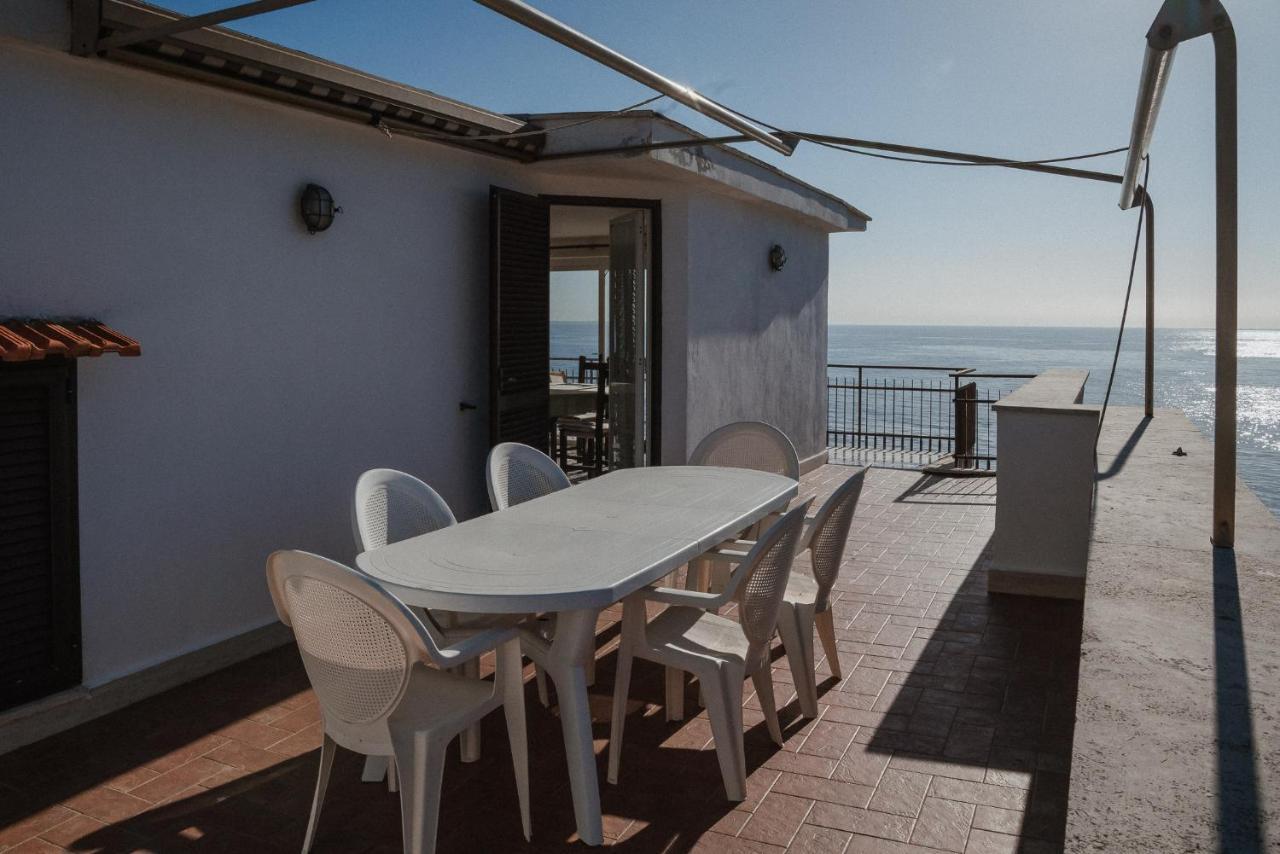 סנטה מרינלה Be Your Home - Appartamento 4 Camere Sul Mare Scesa Al Mare Privata מראה חיצוני תמונה