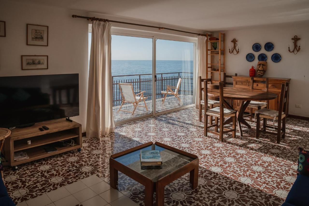 סנטה מרינלה Be Your Home - Appartamento 4 Camere Sul Mare Scesa Al Mare Privata מראה חיצוני תמונה