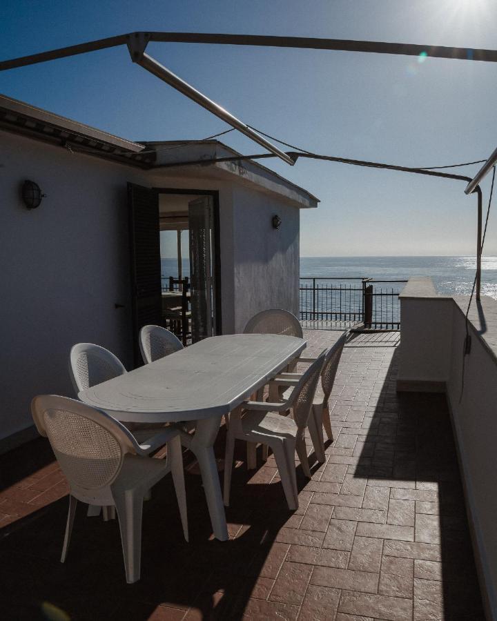 סנטה מרינלה Be Your Home - Appartamento 4 Camere Sul Mare Scesa Al Mare Privata מראה חיצוני תמונה