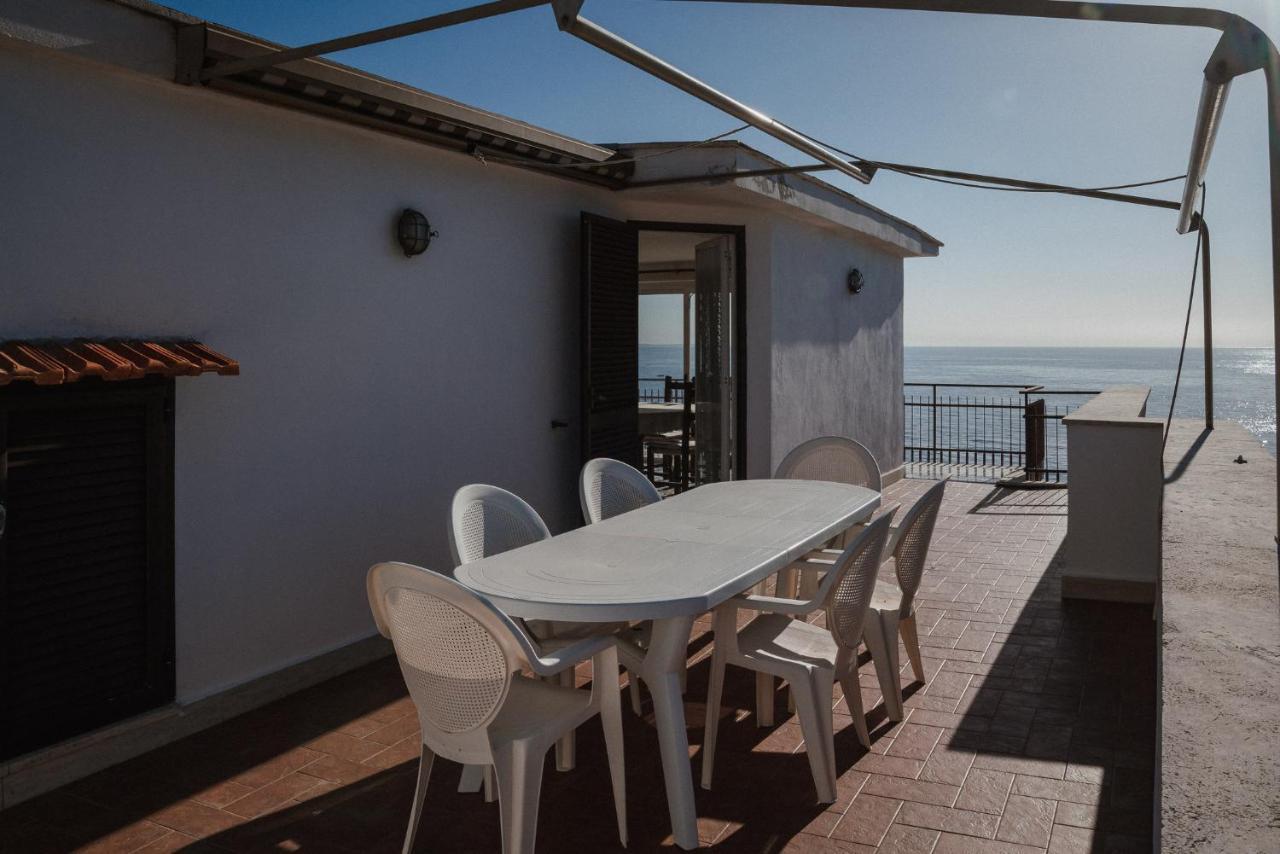 סנטה מרינלה Be Your Home - Appartamento 4 Camere Sul Mare Scesa Al Mare Privata מראה חיצוני תמונה